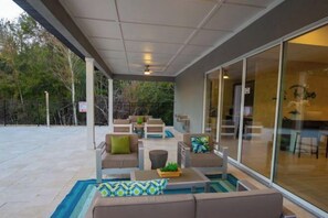 Room - Le Reve 4 Bedroom Vacation Home 4404 (Kissimmee)