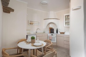 فرن، موقد طهي مسطح، ماكينة لصنع القهوة/الشاي، محمصة خبز