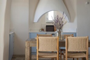 Dining - Blue 1, Morfes Luxury Apartments (Tinos)