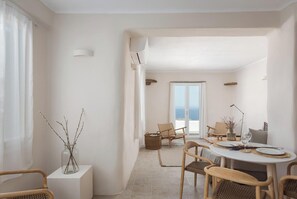 Dining - Green 3, Morfes Luxury Apartments (Tinos)