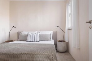 Iron/ironing board, travel cot, free WiFi, bed sheets - Green 3, Morfes Luxury Apartments (Tinos)