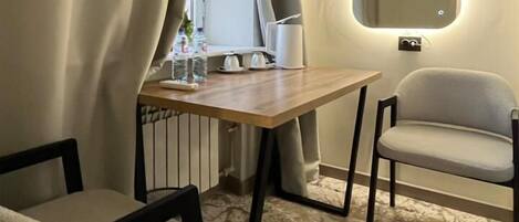 Pimennysverhot, silitysrauta/-lauta, ilmainen Wi-Fi