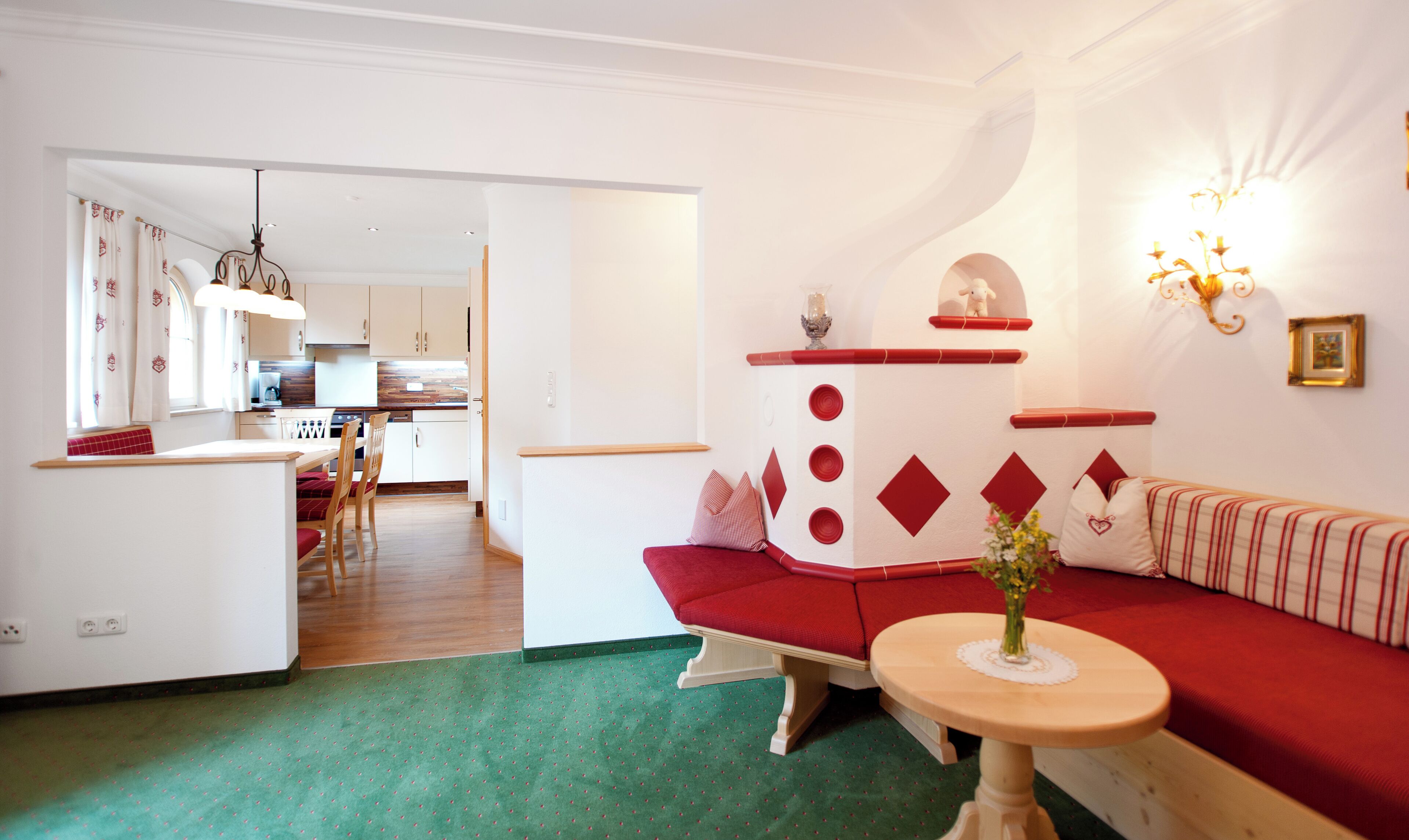 Appartement Luxe, vue montagne | Coffres-forts dans les chambres, bureau, chambres insonorisées