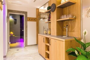Sauna, bain de vapeur, soins du corps, aromathérapie