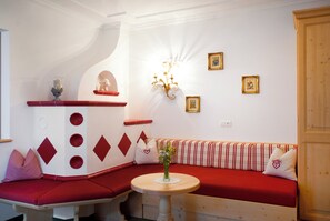 Appartement Luxe, vue montagne | Coffres-forts dans les chambres, bureau, chambres insonorisées