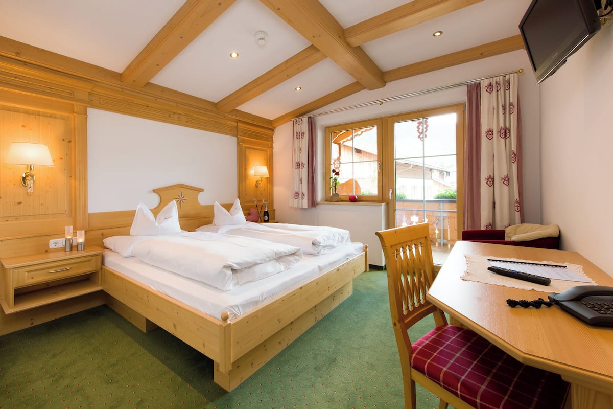 Coffres-forts dans les chambres, bureau, chambres insonorisées