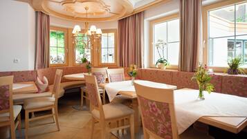 Esmorzar diari d'estil bufet (19.50 EUR per persona)