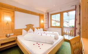 In-room safe, desk, soundproofing, travel cot