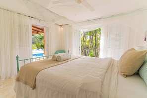 Vila, 6 quartos, para fumantes, piscina particular | 6 quartos