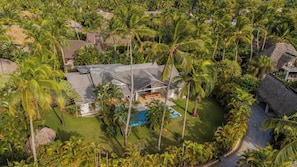Vila, 6 quartos, para fumantes, piscina particular | Fachada