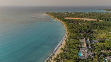 Vila, 6 quartos, para fumantes, piscina particular | Praia
