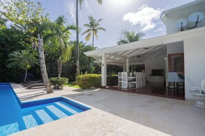 Villa, 6 Schlafzimmer, barrierefrei, Raucher | Pool | Außenpool