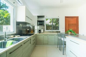 Vila, 3 quartos, acessível, para fumantes | Parte interna