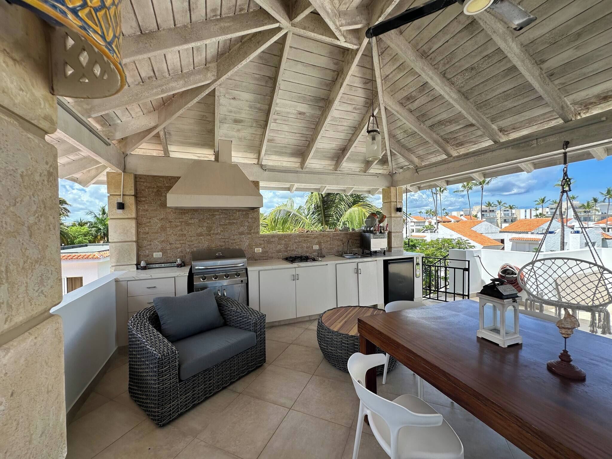 Villa, 5 habitaciones, para fumadores, alberca privada | Restaurante al aire libre