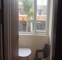 Deluxe Suite | Egyptian cotton sheets, premium bedding, desk, free WiFi