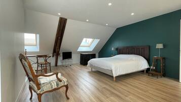 Fer et planche Ă repasser, Wi-Fi, draps fournis