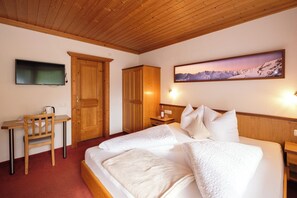 Triple Room | Free WiFi - Hotel Garni DIAS (Kappl)