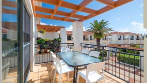 Outdoor dining - Breakers Block 3 Unit 2 - Lifestyle Yamba (YAMBA)