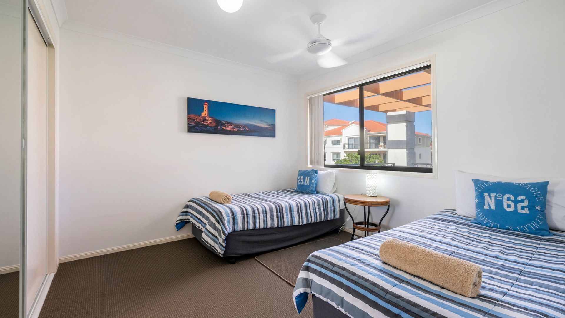 2 bedrooms, iron/ironing board, bed sheets