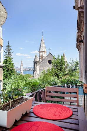 Family Duplex, 3 Bedrooms, Balcony | Balcony - Alaattin Apartments (Istanbul)