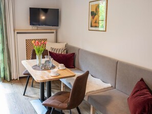 تناول الطعام