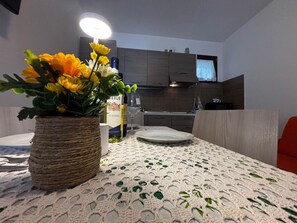Villa, 2 Schlafzimmer, Balkon | Speisen