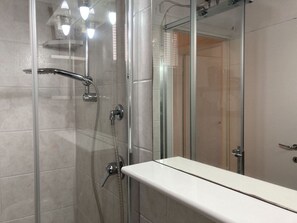 Apartment, 2 Bedrooms, Balcony | Bathroom - Modern Flat Just 150 mt From the sea (Rosolina)