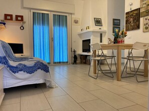 Living room - Modern Flat Just 150 mt From the sea (Rosolina)