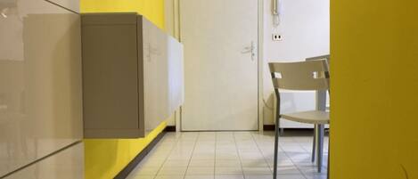 Apartment, 1 Bedroom, Balcony, City View | Interior