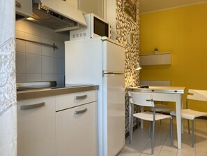 Apartamento, 1 quarto, sacada, vista para a cidade | Parte interna