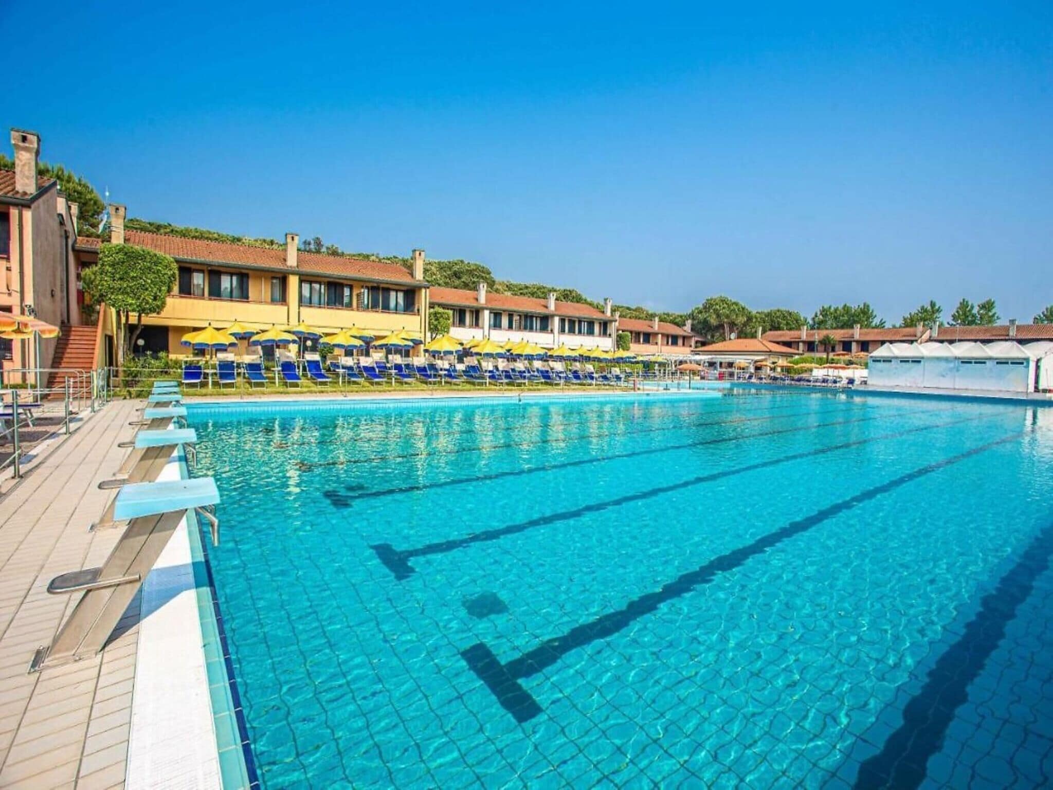 아파트, 침실 2개, 발코니 | 수영장 | 야외 수영장