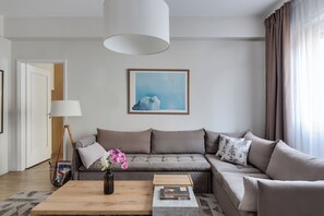 Smart TV - Syntagma Spotlight Residence, Bill & John Apartments & Villas (Athens)