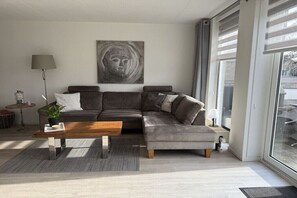 Smart TV - Holiday home in Makkum with swimming pool (Makkum)