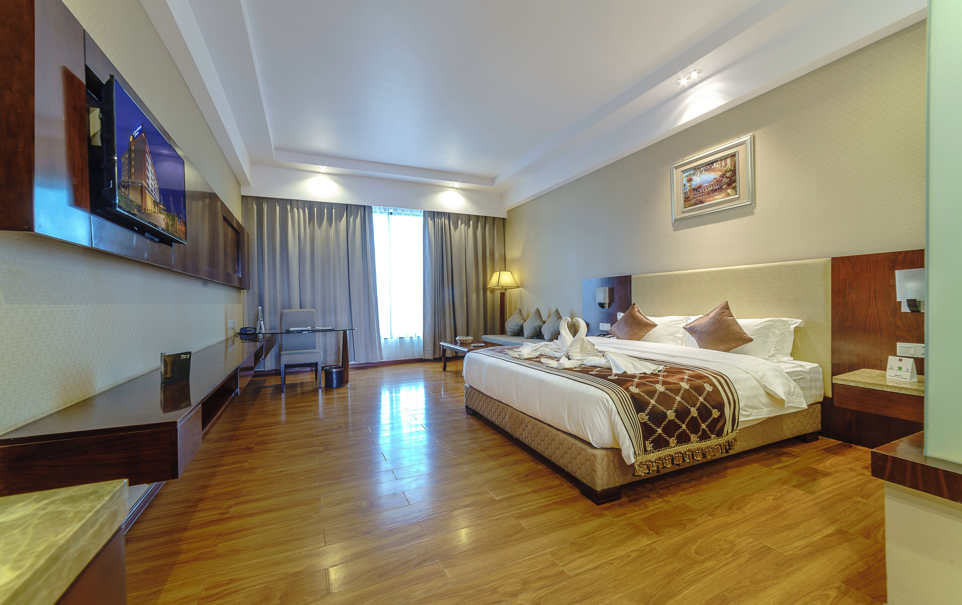 Superior-Doppelzimmer | Schreibtisch, laptopgeeigneter Arbeitsplatz, Verdunkelungsvorhänge