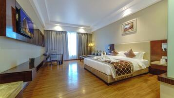 Superior-Doppelzimmer | Schreibtisch, laptopgeeigneter Arbeitsplatz, Verdunkelungsvorhänge