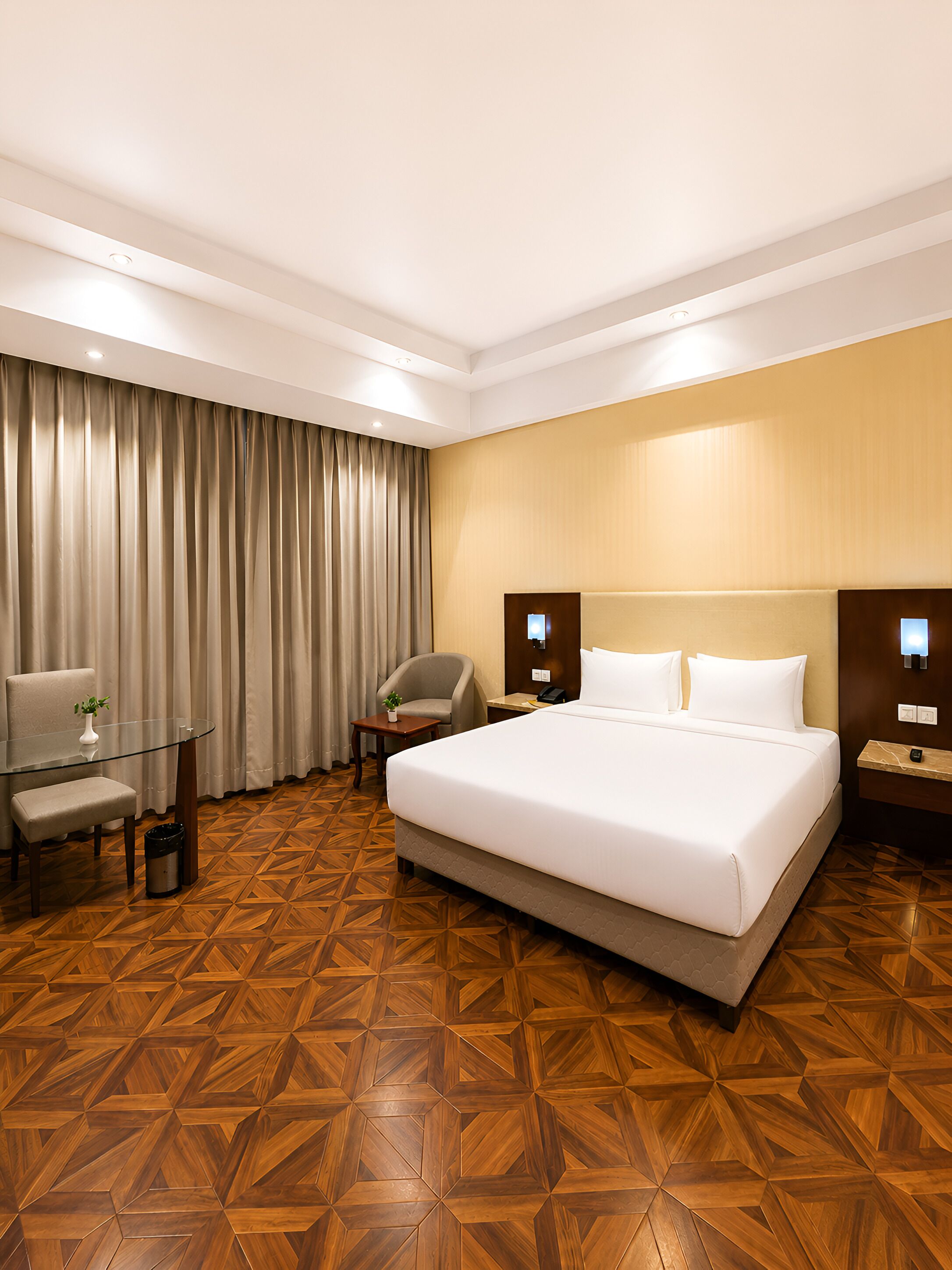 Superior Room, 1 Double Bed | Desk, laptop workspace, blackout curtains, iron/ironing board