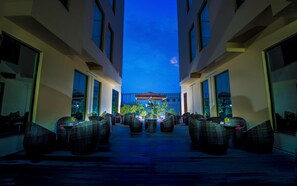 Restaurant - Golden Tulip Jaipur Kukas (Amer)