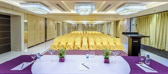 Golden Tulip Jaipur Kukas