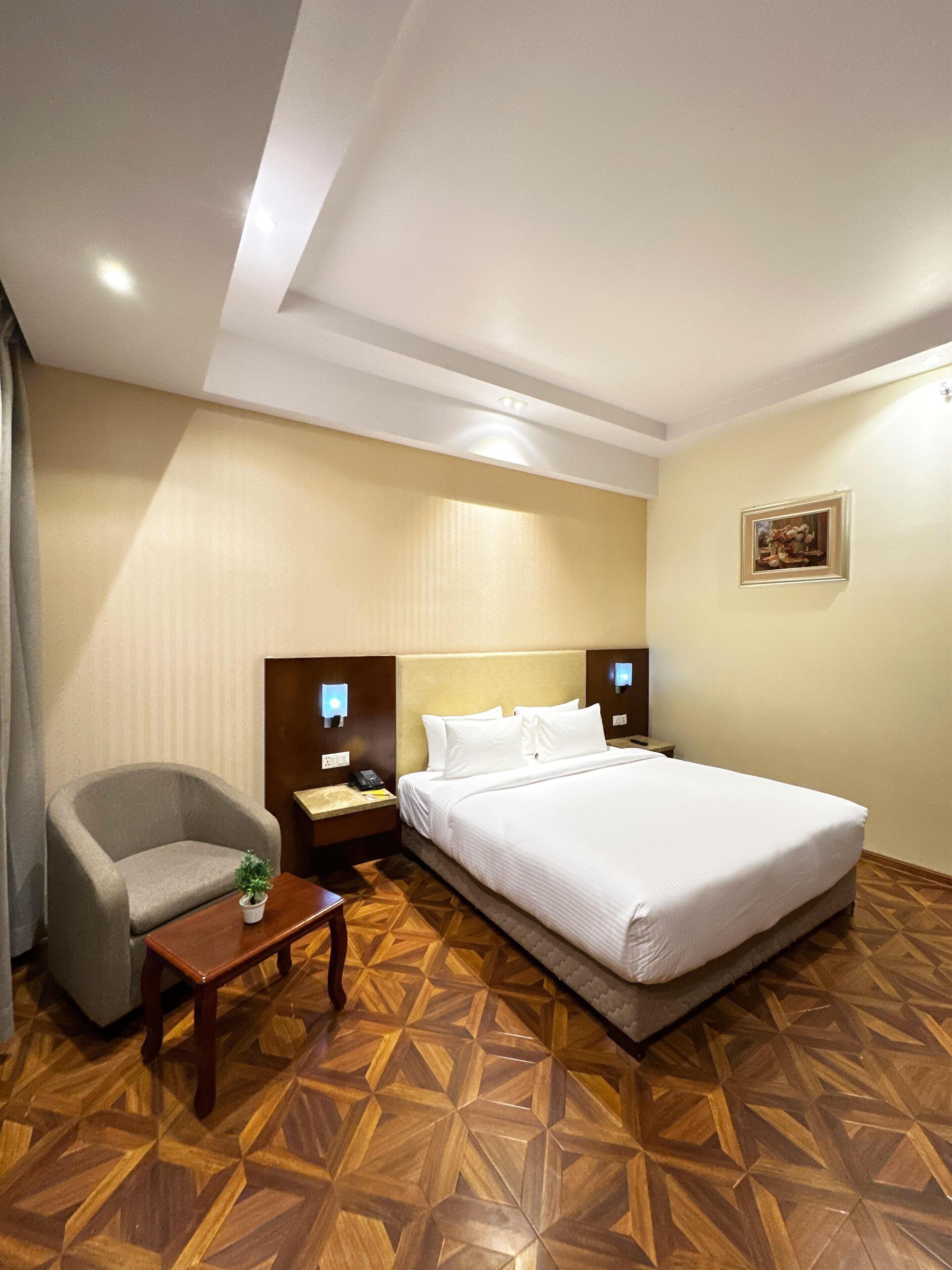 Deluxe Room, 1 Double Bed, City View