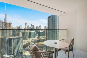 Dining - Elevated 2 Bedroom with Khalifa view in Peninsula (Business Bay)