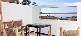 House with sea view - Anza Beach