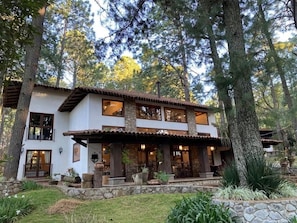 Exterior - Hermosa cabaña en excelente ubicación muy cerca del centro del pueblo! (Tapalpa)