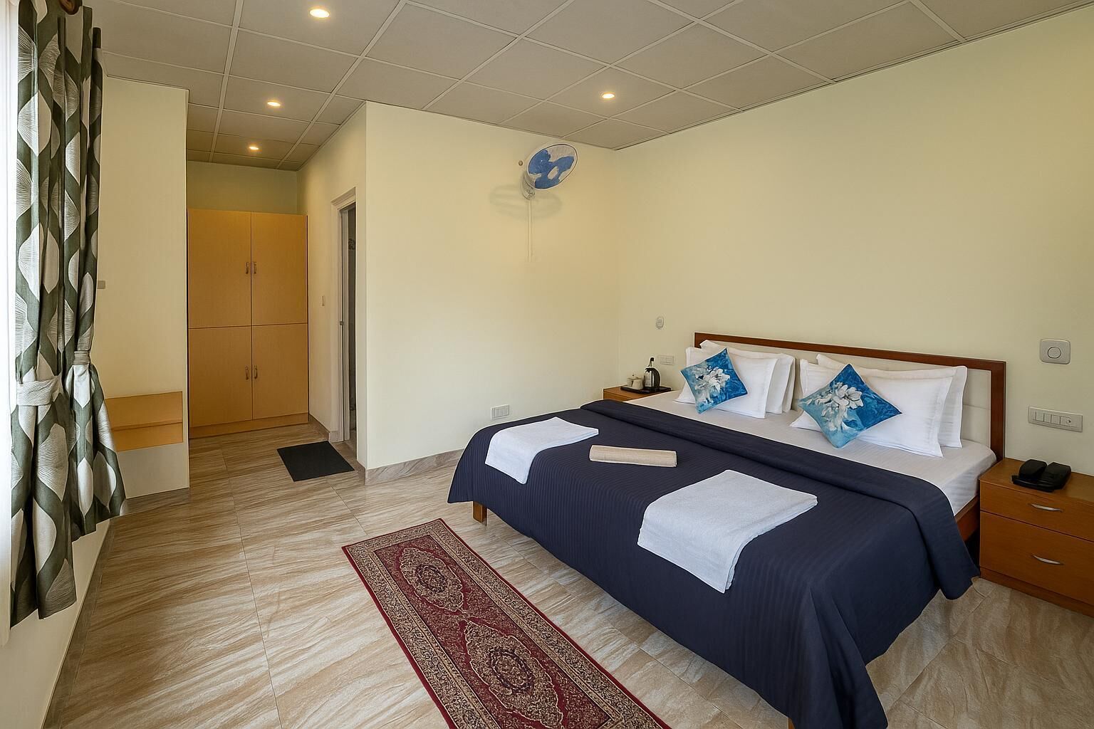 Standard Suite, Balcony | Individually decorated, individually furnished, desk, laptop workspace