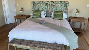 Classic Villa, Patio, Garden View | Free WiFi