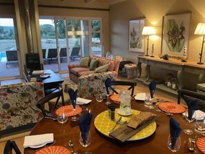 經典別墅, 庭院, 花園景觀 | 起居區