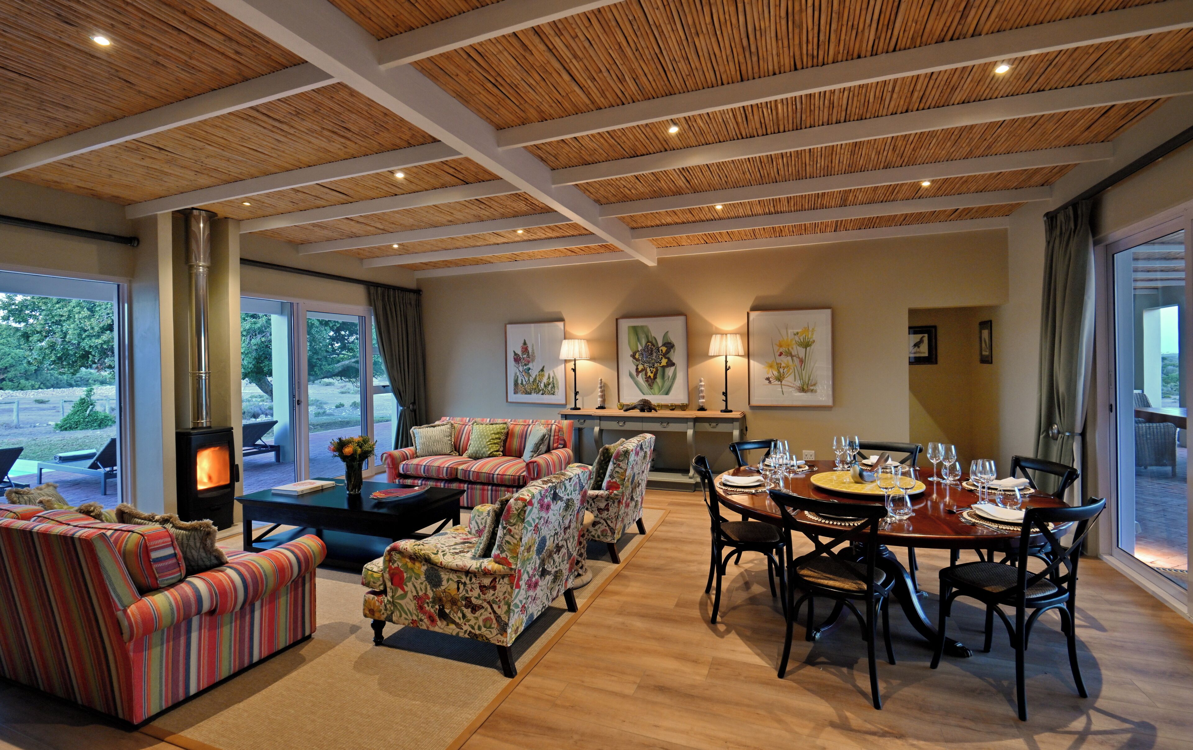 Villa – classic, terrasse, hageutsikt | Oppholdsområde