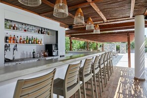 Swim-up bar - Sentido Amounda Bay (Malevizi)
