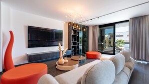 TV - Suva Punta Elite by Villas Guide (Vir)