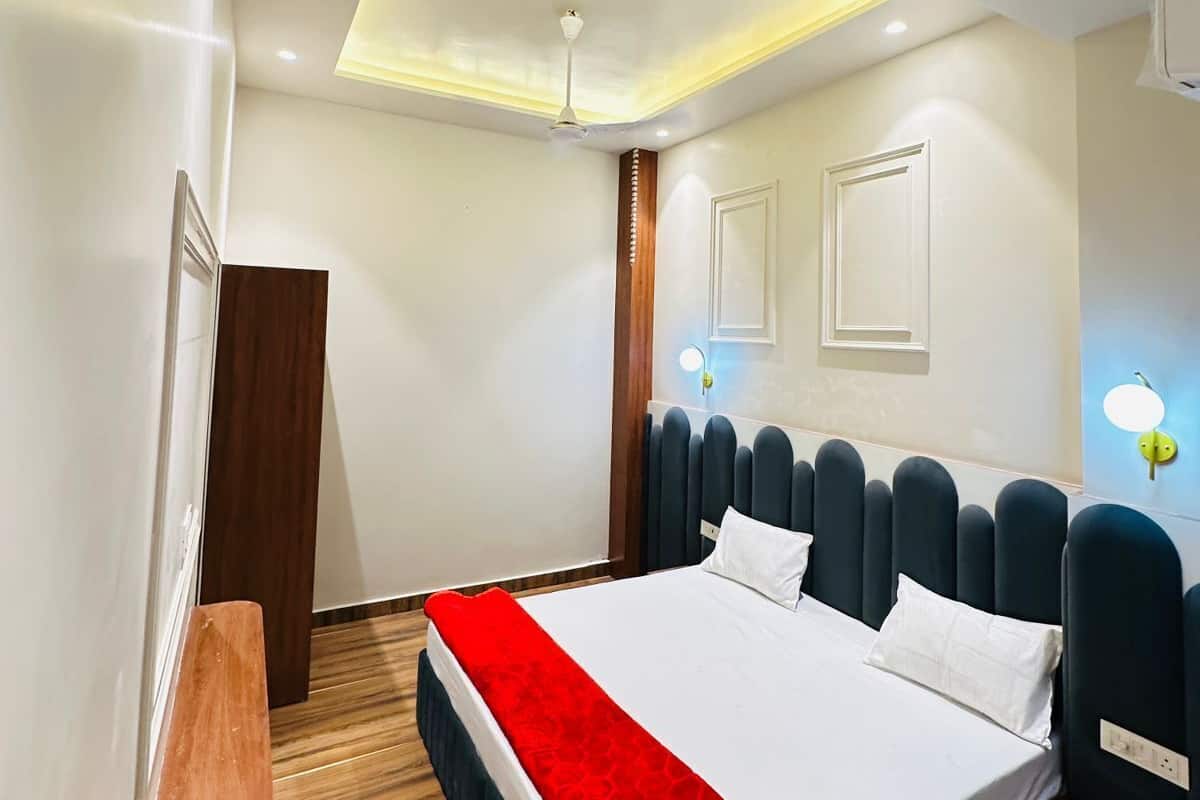 Deluxe Room | Laptop workspace, soundproofing, free WiFi