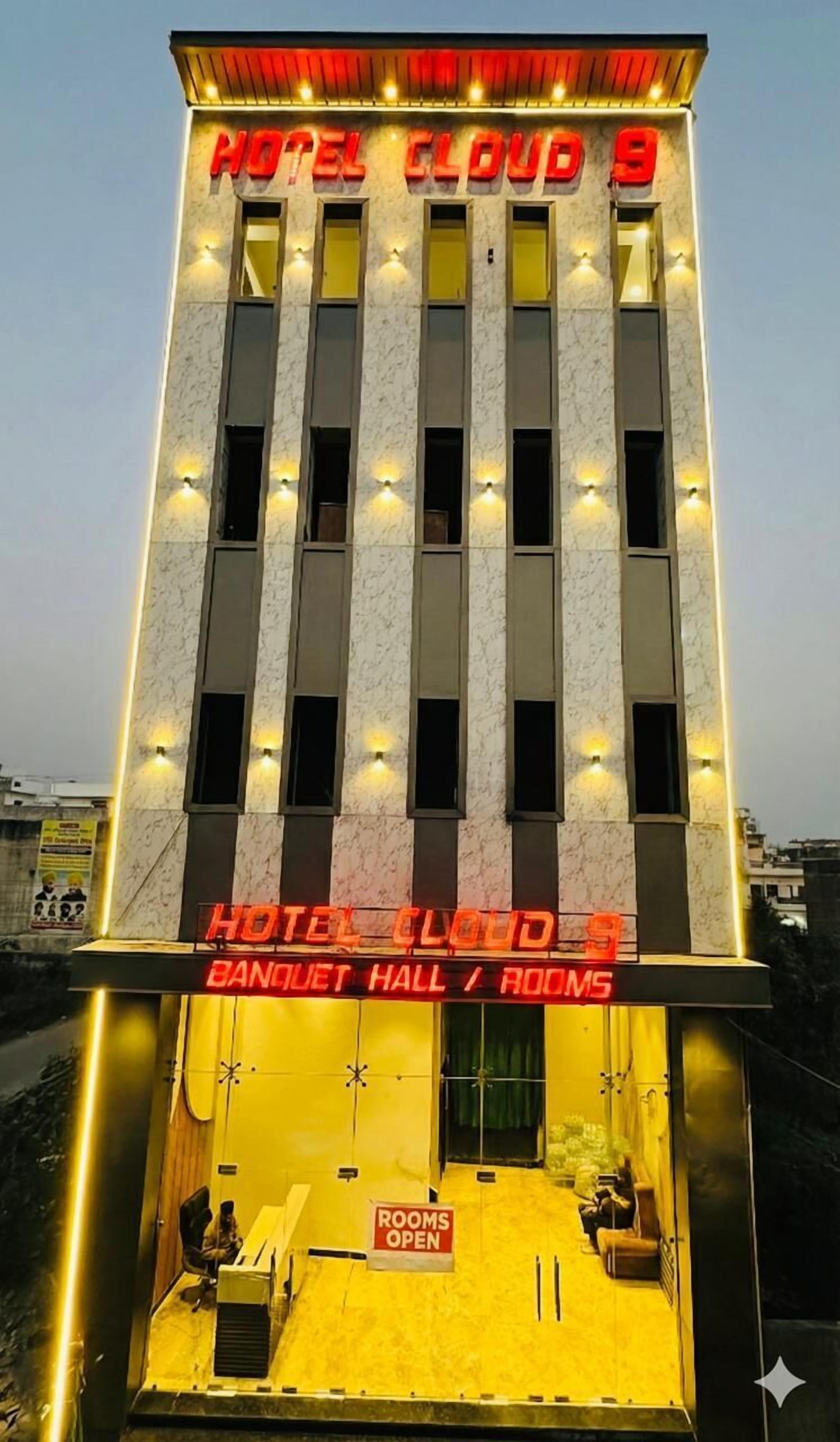 Majoituspaikan julkisivu